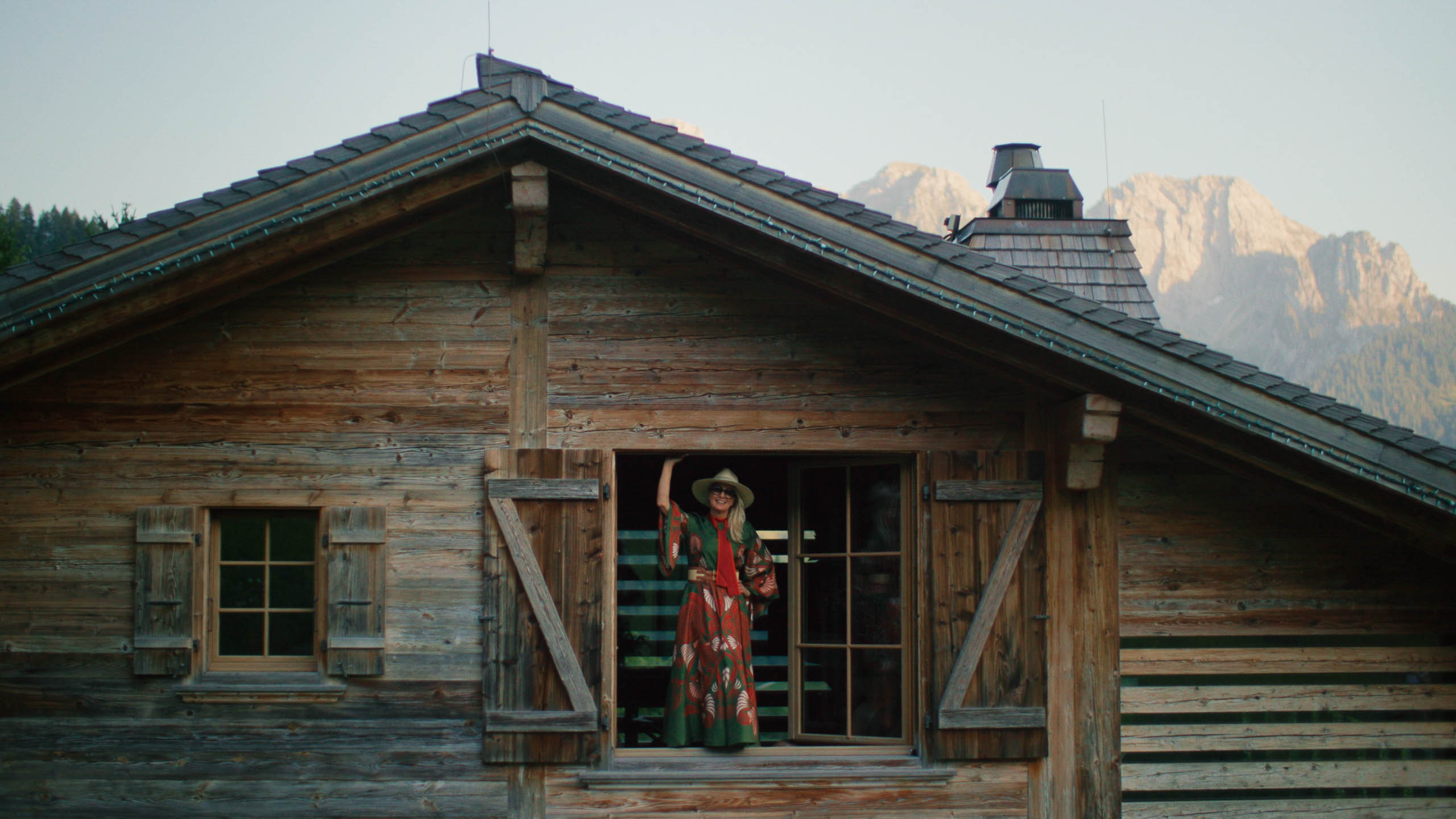 ROUGEMONT_STILLS__2.51.1ROUEGMONT_STILL_small